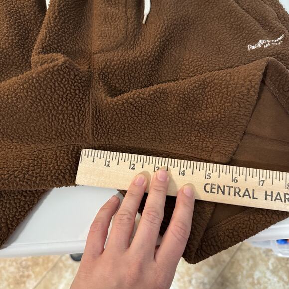 Pacsun Volley Sherpa Fleece Shorts Men’s Small Brown Pockets Loose 6" Inseam - Picture 8 of 9